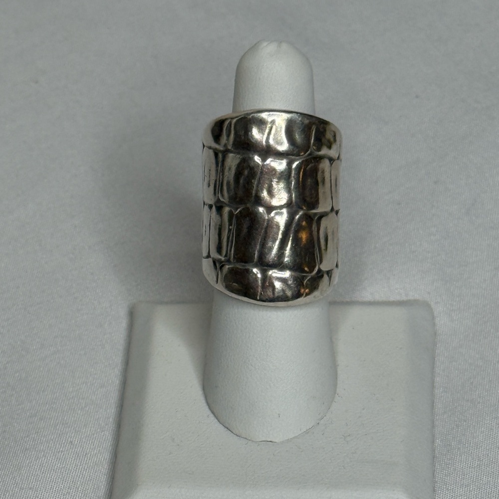 UNO de 50 Textured Wide Silver Embossed Ring